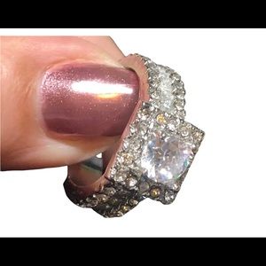 💎💍Fun CZ Ring large bold and shiny!